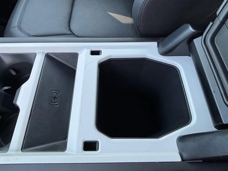 2025 Land Rover Defender L663 - Image 18 of 20