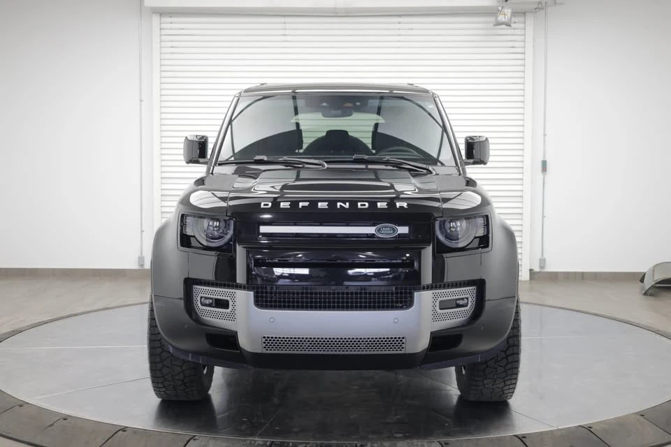 2025 Land Rover Defender L663 - Image 2 of 20