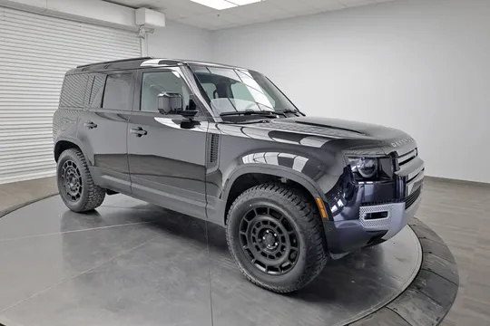 2025 Land Rover Defender S
