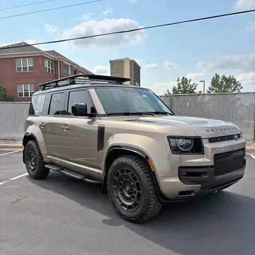 2025 Land Rover Defender OCTA