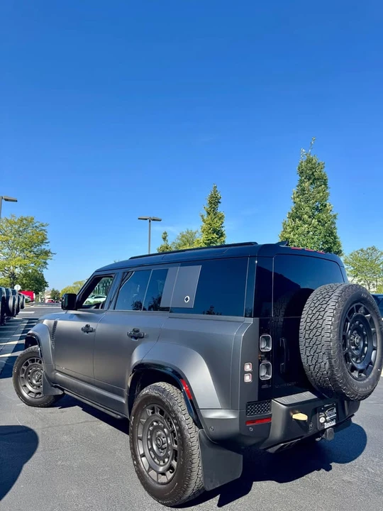 2025 Land Rover Defender Octa - Image 3 of 20