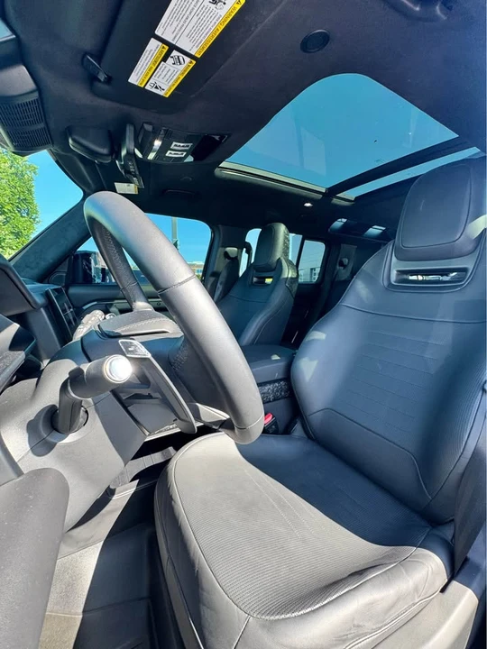 2025 Land Rover Defender Octa - Image 8 of 20