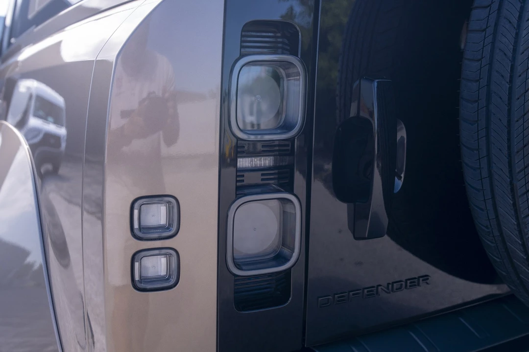 2025 Land Rover Defender Octa - Image 24 of 24