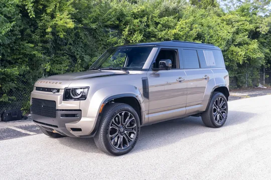2025 Land Rover Defender 110 Octa