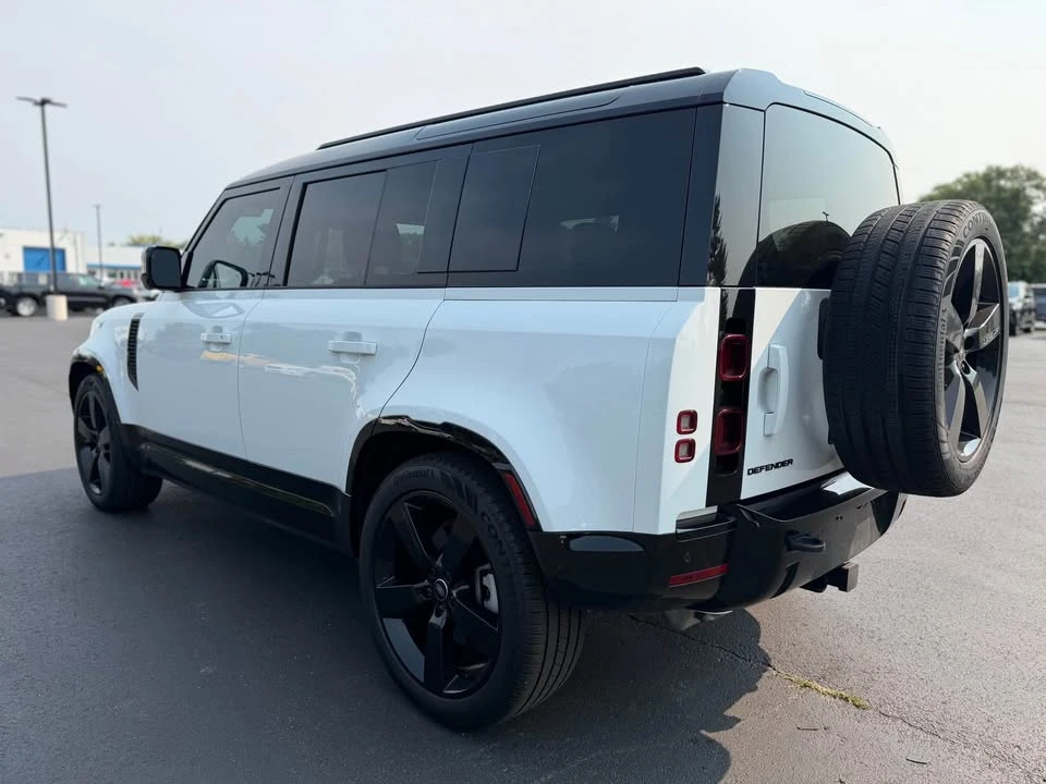 2025 Land Rover Defender L663 - Image 8 of 13