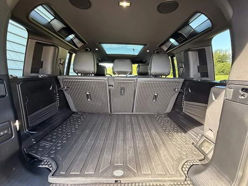 2025 Land Rover Defender L663 - Image 17 of 18