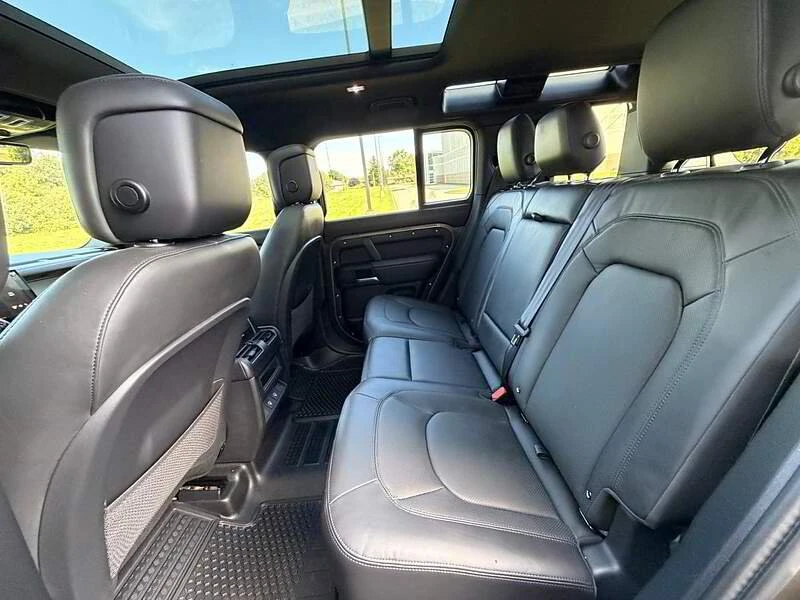 2025 Land Rover Defender L663 - Image 15 of 18