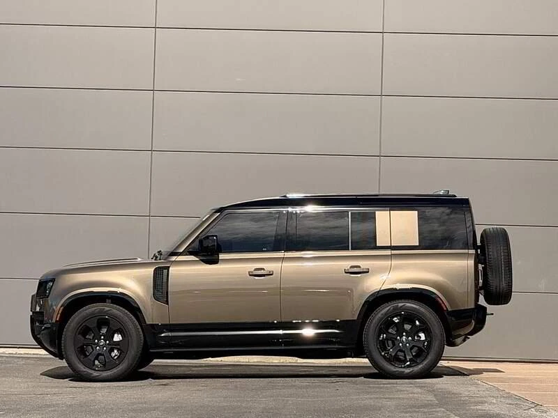 2025 Land Rover Defender L663 - Image 3 of 18