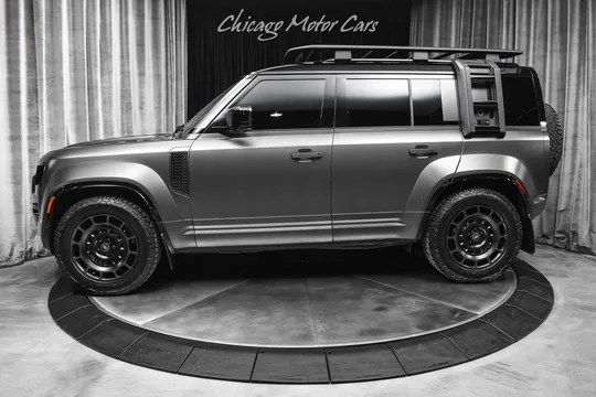 2025 Land Rover Defender 110 P635 OCTA