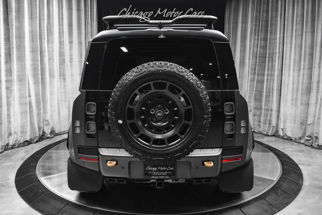 2025 Land Rover Defender Octa - Image 4 of 31