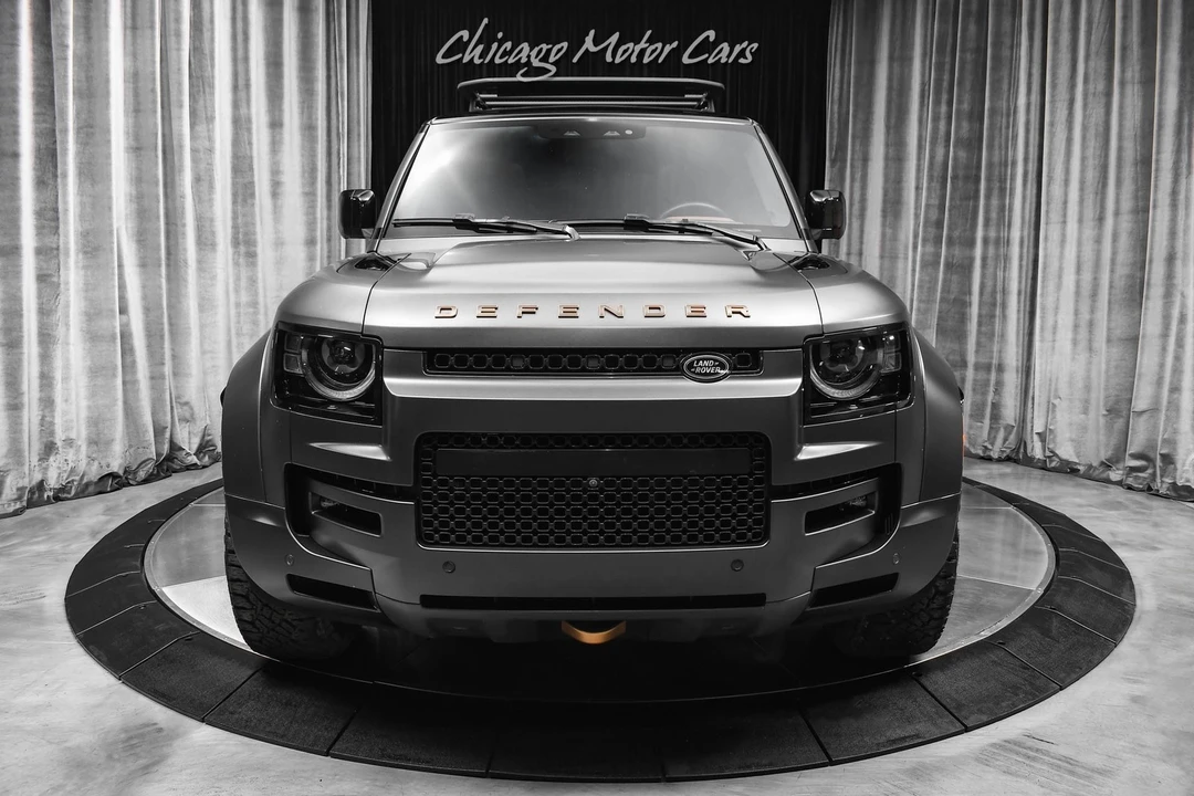 2025 Land Rover Defender Octa - Image 7 of 31