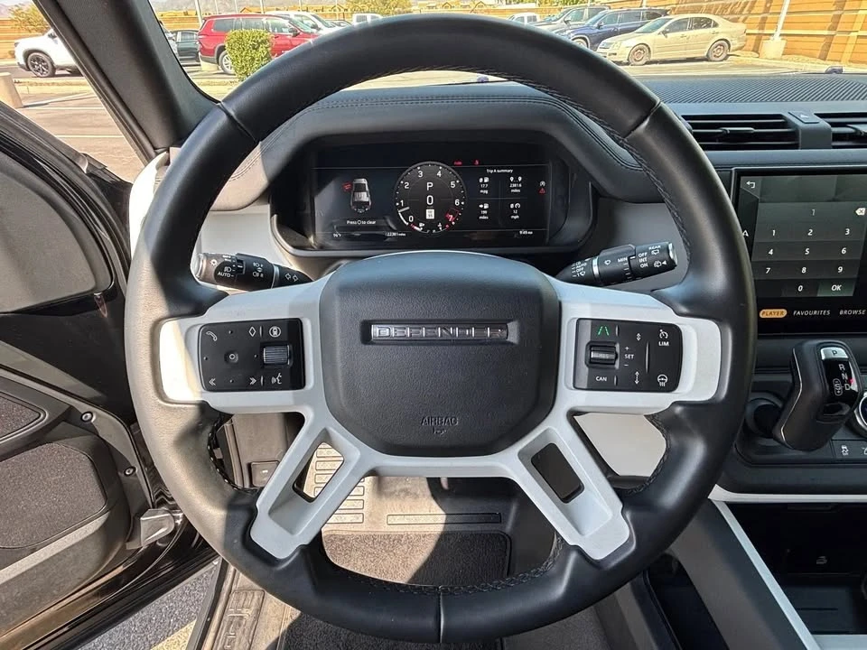2025 Land Rover Defender L663 - Image 11 of 19