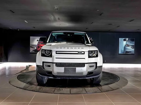 2025 Land Rover Defender S