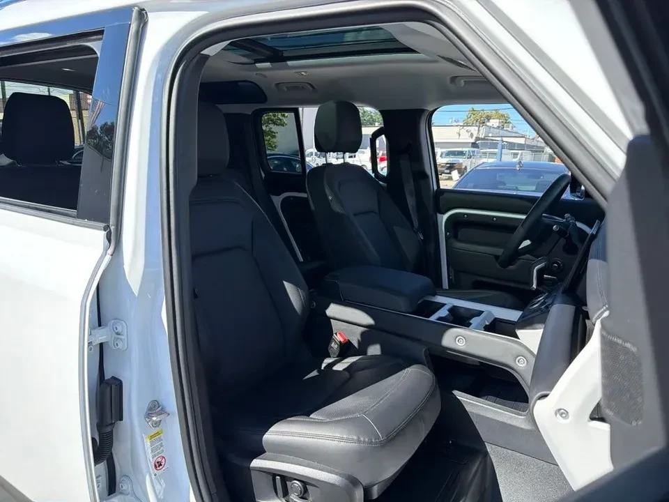 2025 Land Rover Defender L663 - Image 15 of 15