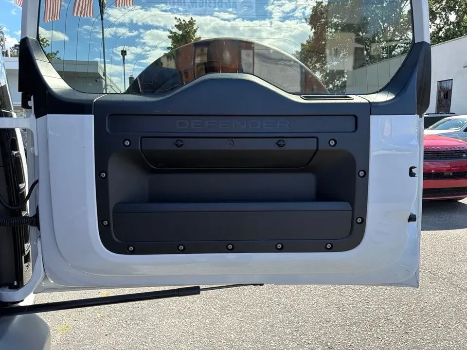 2025 Land Rover Defender L663 - Image 14 of 15