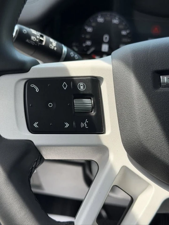 2025 Land Rover Defender L663 - Image 13 of 20