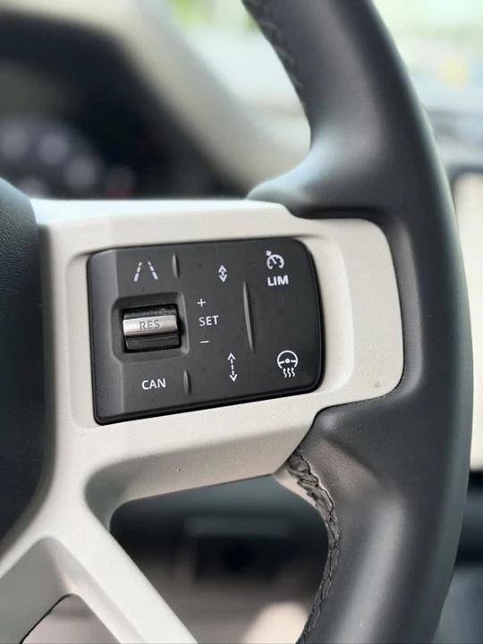 2025 Land Rover Defender L663 - Image 14 of 20