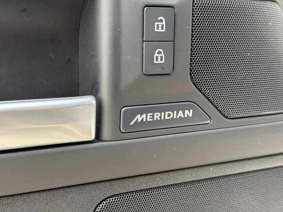 2025 Land Rover Defender L663 - Image 8 of 20