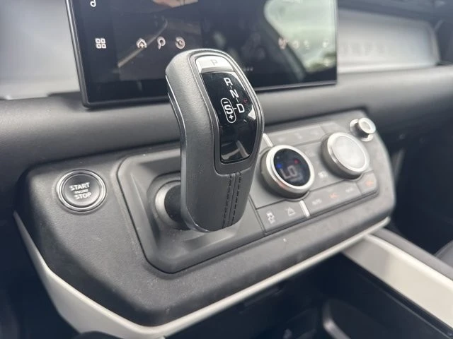 2025 Land Rover Defender L663 - Image 18 of 19