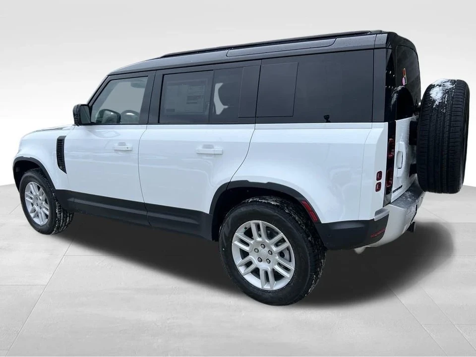 2025 Land Rover Defender L663 - Image 3 of 12