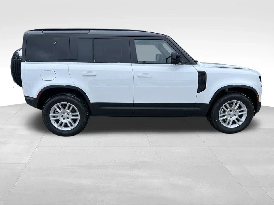 2025 Land Rover Defender L663 - Image 5 of 12
