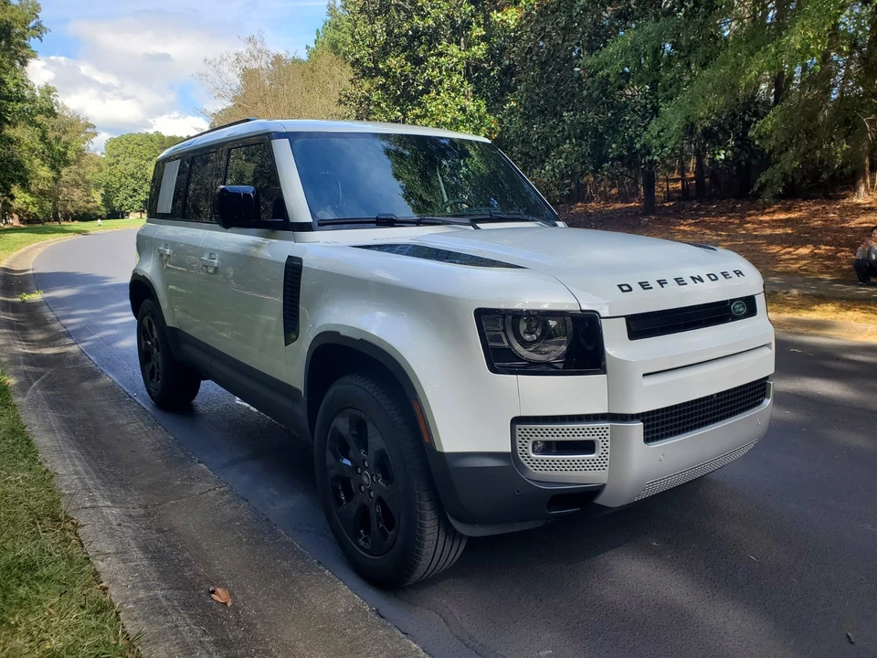 2025 Land Rover Defender L663 - Image 3 of 20