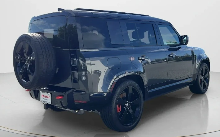 2025 Land Rover Defender L663 - Image 3 of 4