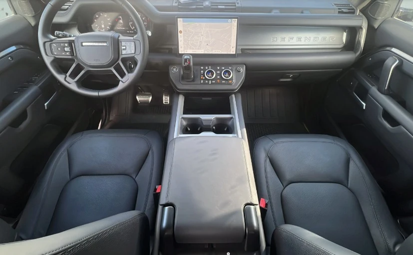 2025 Land Rover Defender L663 - Image 4 of 4