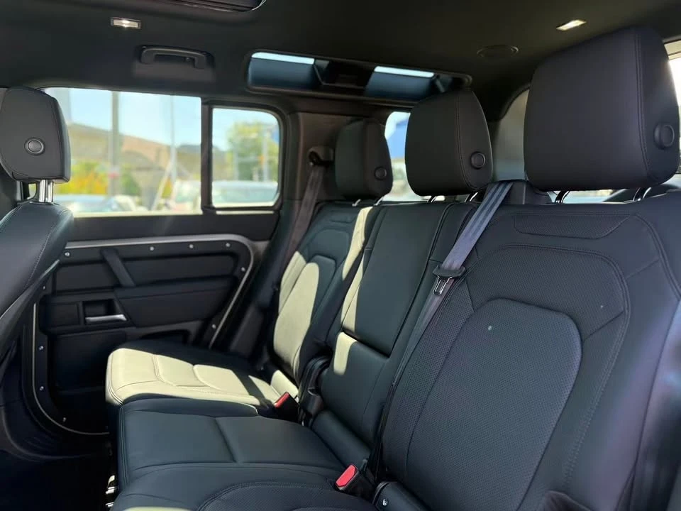2025 Land Rover Defender L663 - Image 20 of 20