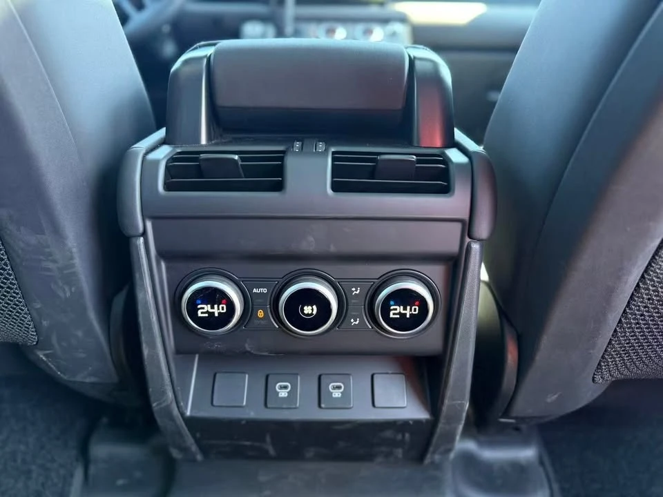 2025 Land Rover Defender L663 - Image 16 of 20