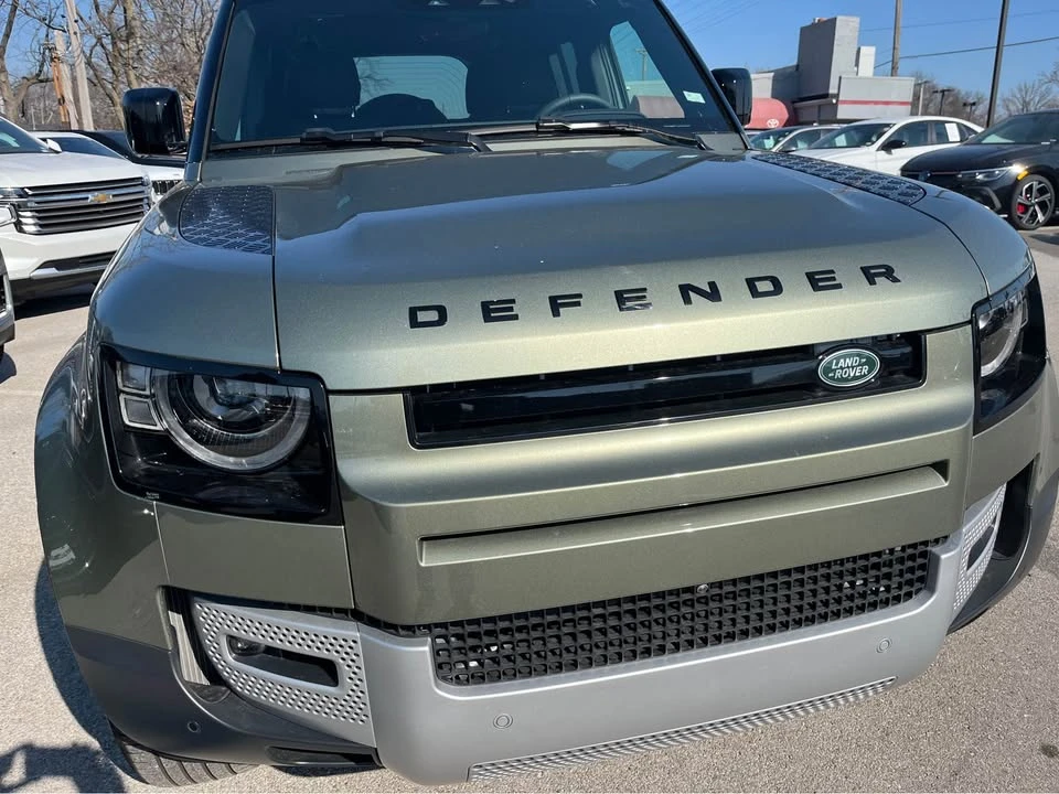 2025 Land Rover Defender L663 - Image 2 of 4