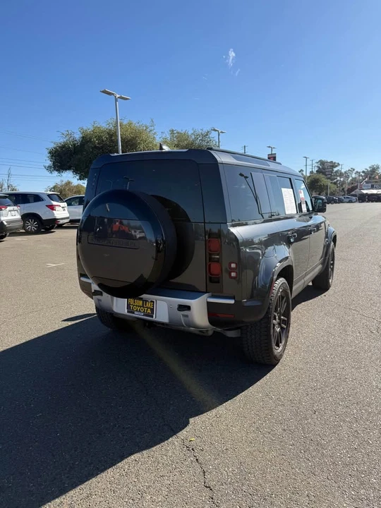 2025 Land Rover Defender L663 - Image 3 of 11