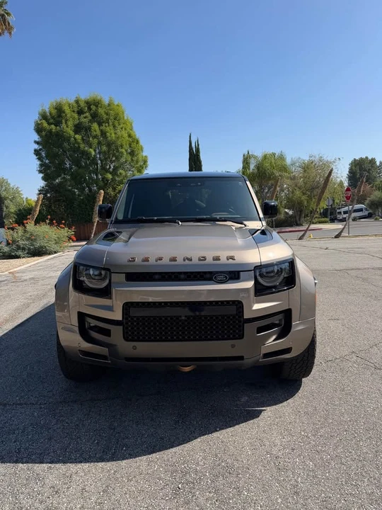 2025 Land Rover Defender L663 - Image 2 of 10