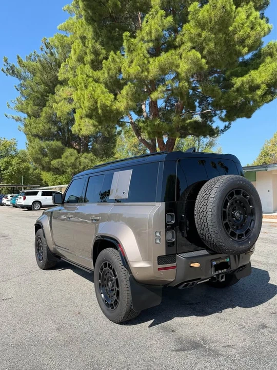 2025 Land Rover Defender L663 - Image 4 of 10