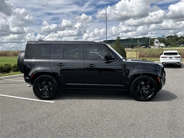 2025 Land Rover Defender L663 - Image 7 of 21