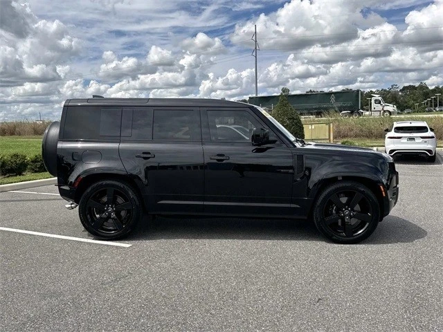 2025 Land Rover Defender L663 - Image 7 of 21