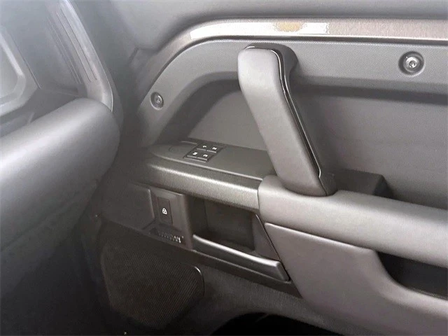 2025 Land Rover Defender L663 - Image 19 of 21