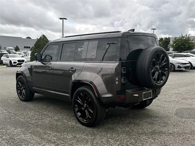 2025 Land Rover Defender L663 - Image 4 of 21