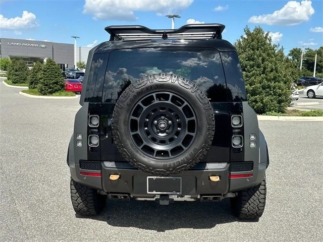 2025 Land Rover Defender L663 - Image 5 of 21