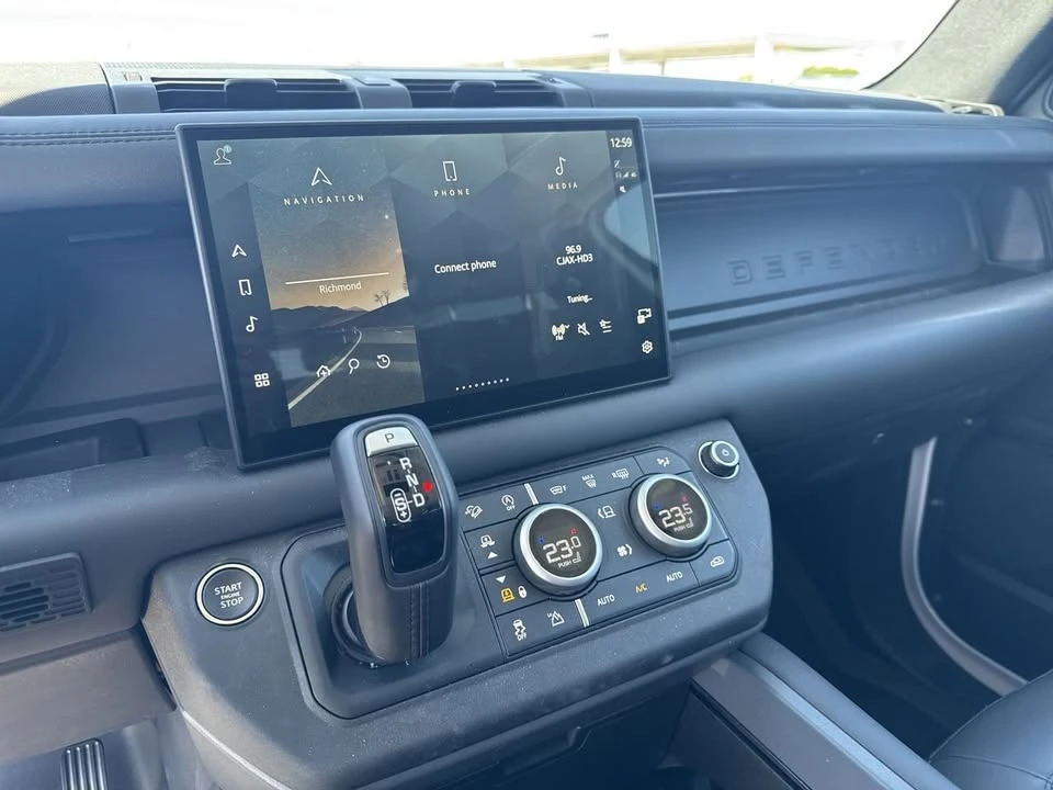 2025 Land Rover Defender L663 - Image 11 of 17