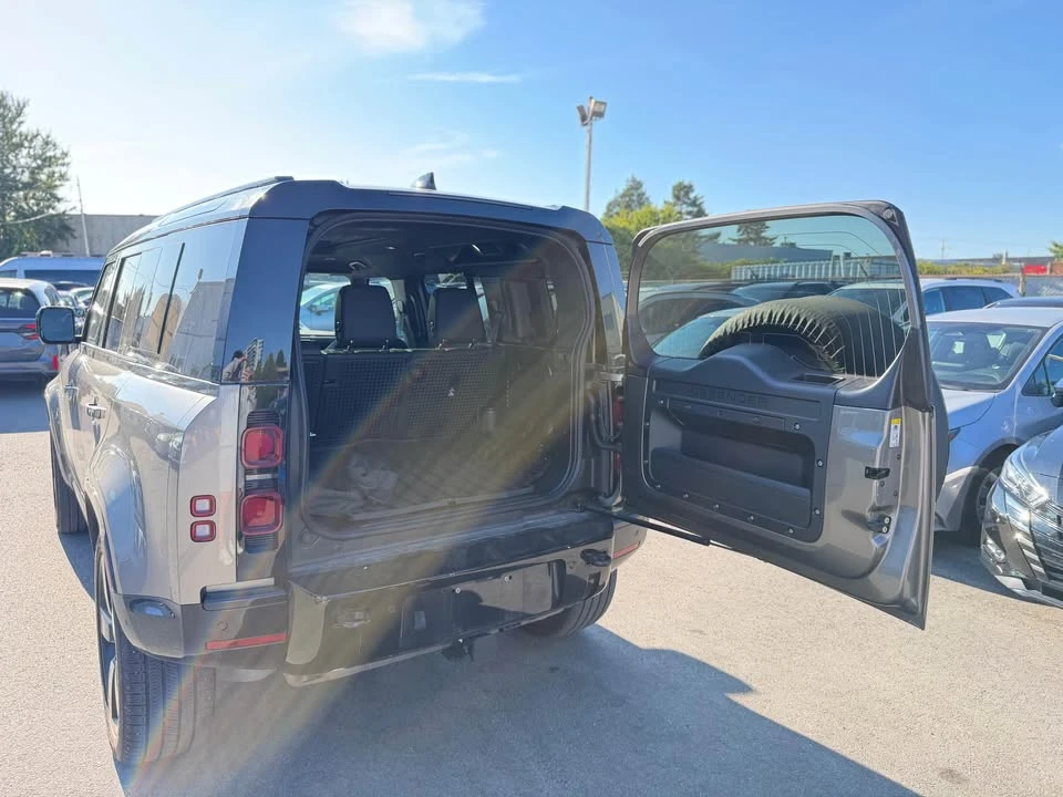 2025 Land Rover Defender L663 - Image 15 of 18