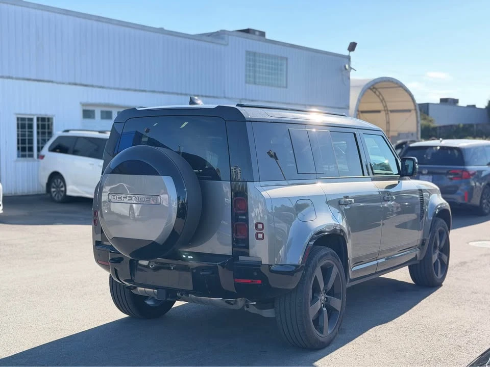 2025 Land Rover Defender L663 - Image 14 of 18