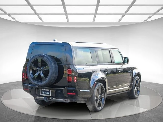 2025 Land Rover Defender L663 - Image 4 of 12