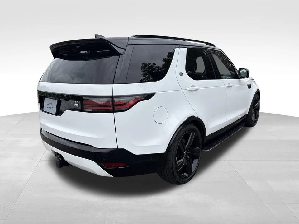 2025 Land Rover Discovery 5th Gen - Image 7 of 12