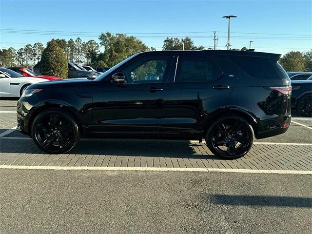 2025 Land Rover Discovery 5th Gen - Image 2 of 21