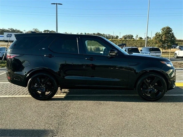 2025 Land Rover Discovery 5th Gen - Image 7 of 21