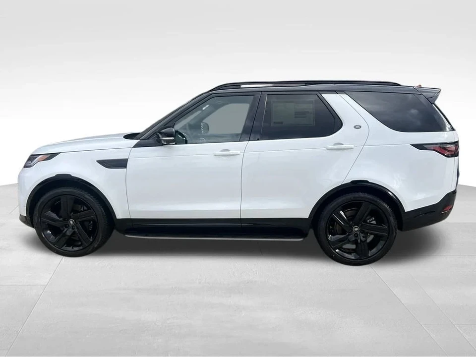 2025 Land Rover Discovery 5th Gen - Image 2 of 12