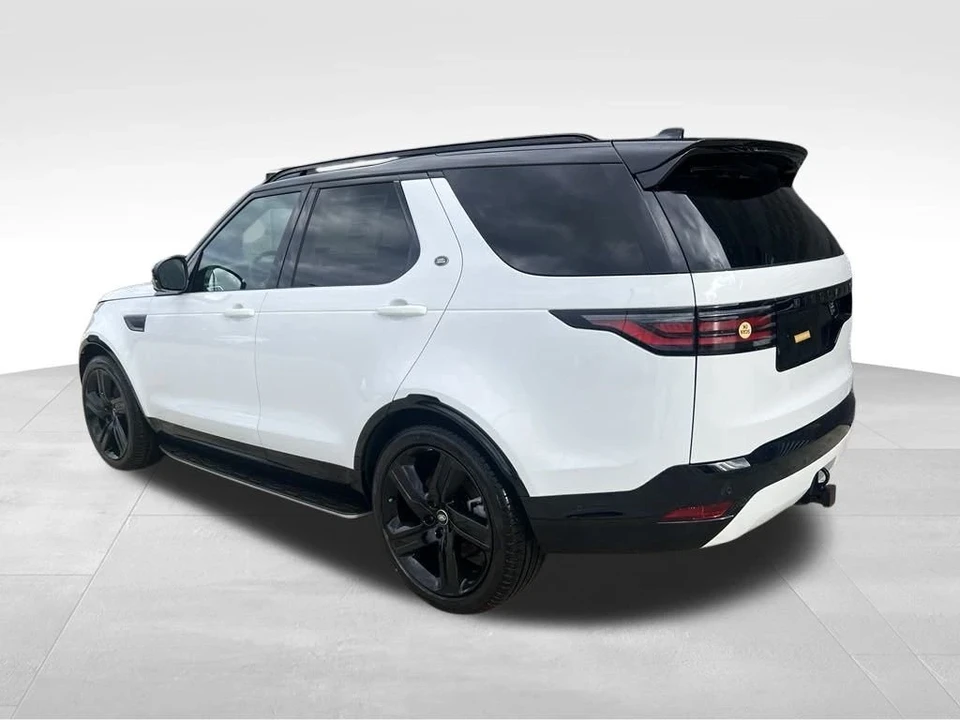 2025 Land Rover Discovery 5th Gen - Image 3 of 12