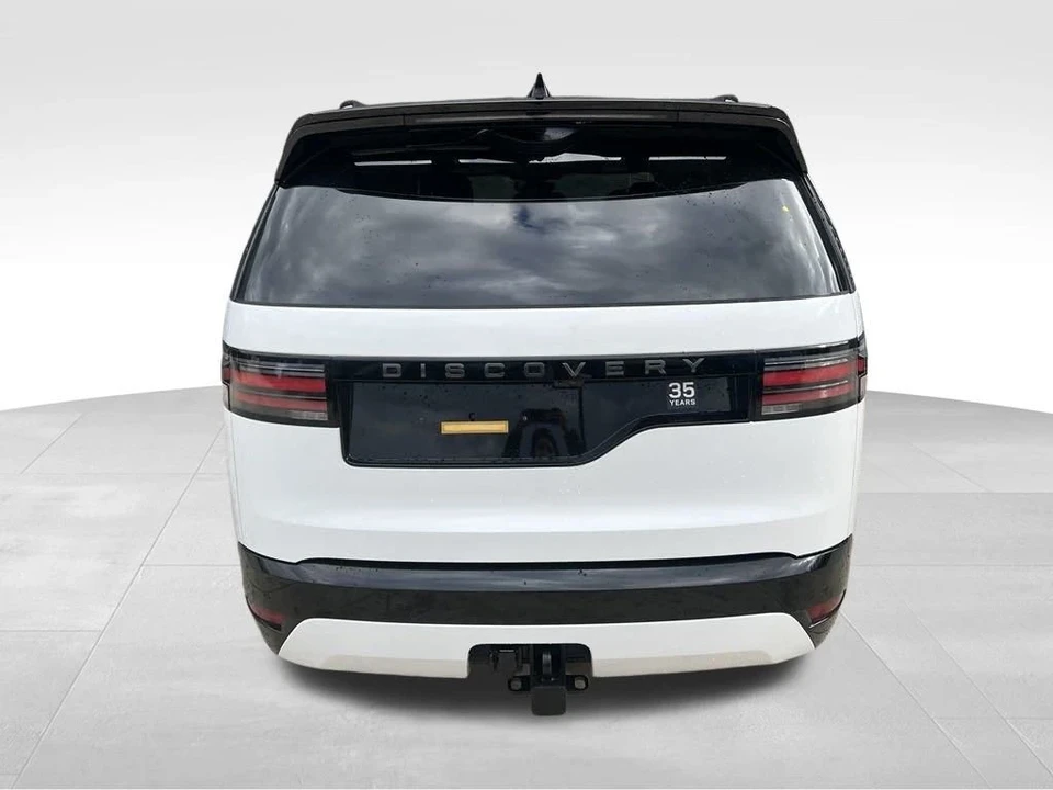 2025 Land Rover Discovery 5th Gen - Image 8 of 12