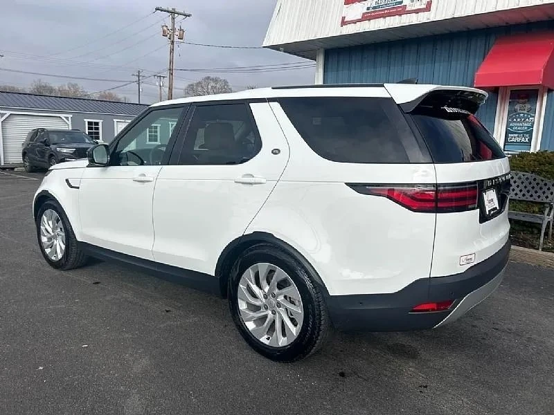 2025 Land Rover Discovery 5th Gen - Image 4 of 12
